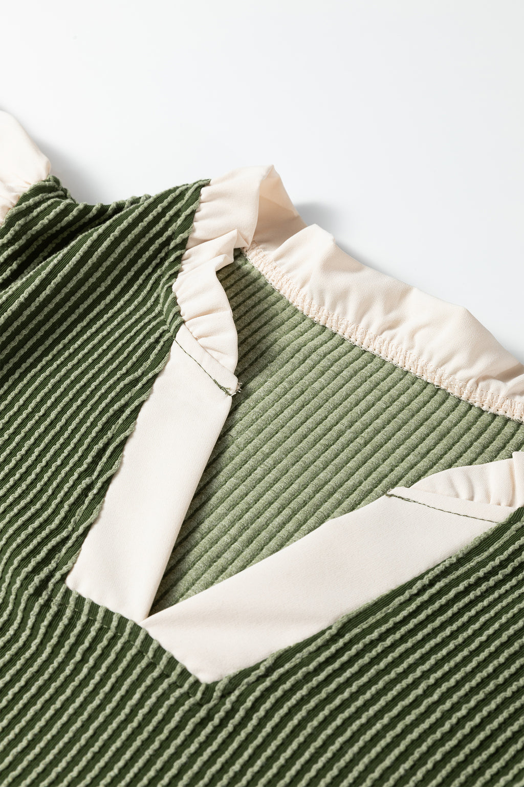 Vineyard Green Plus Size Contrast Frilled Neckline Ruffled Short Sleeve Ribbed Textured Blouse