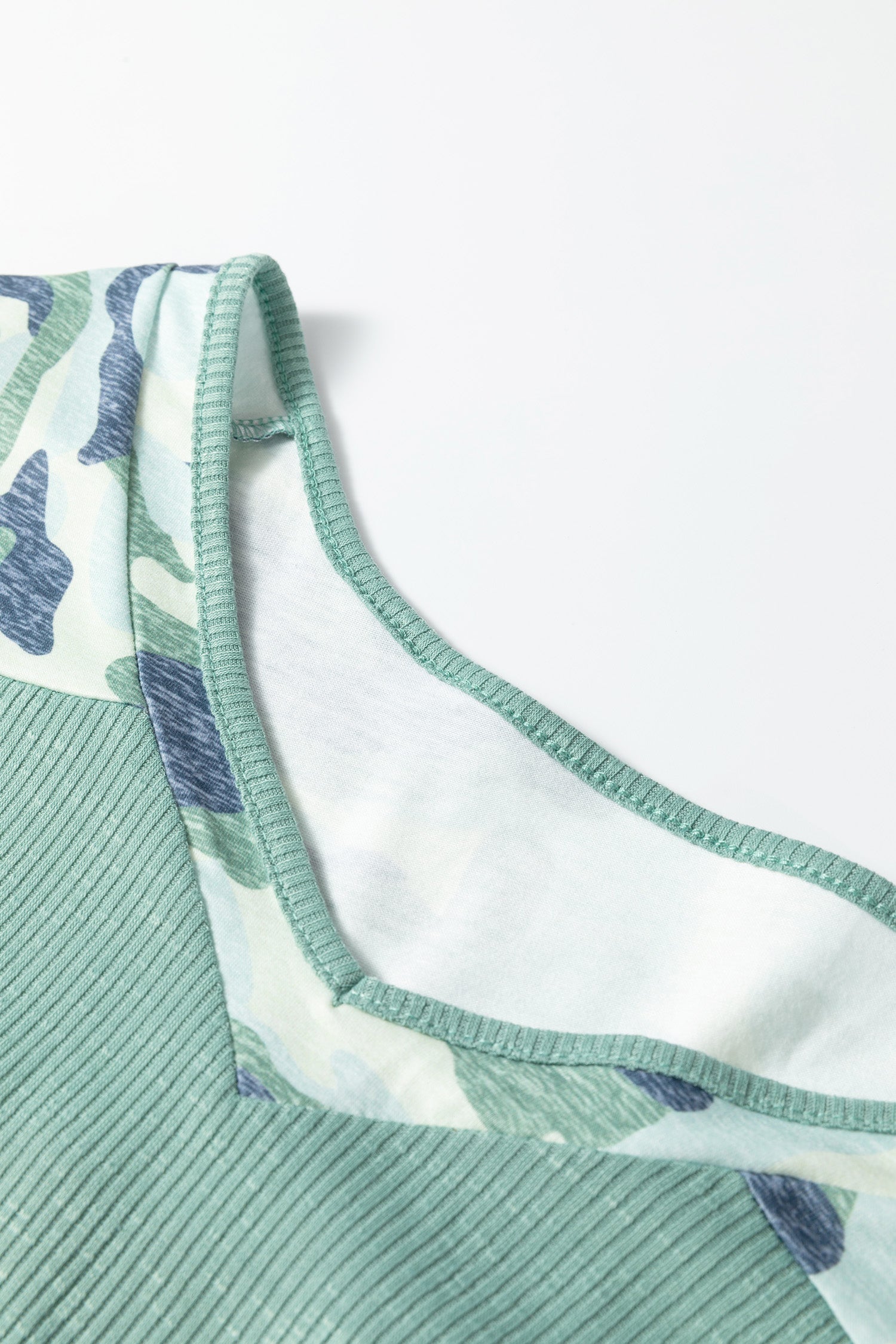 Mist Green Ribbed Camouflage Patchwork Plus Size V Neck Tee