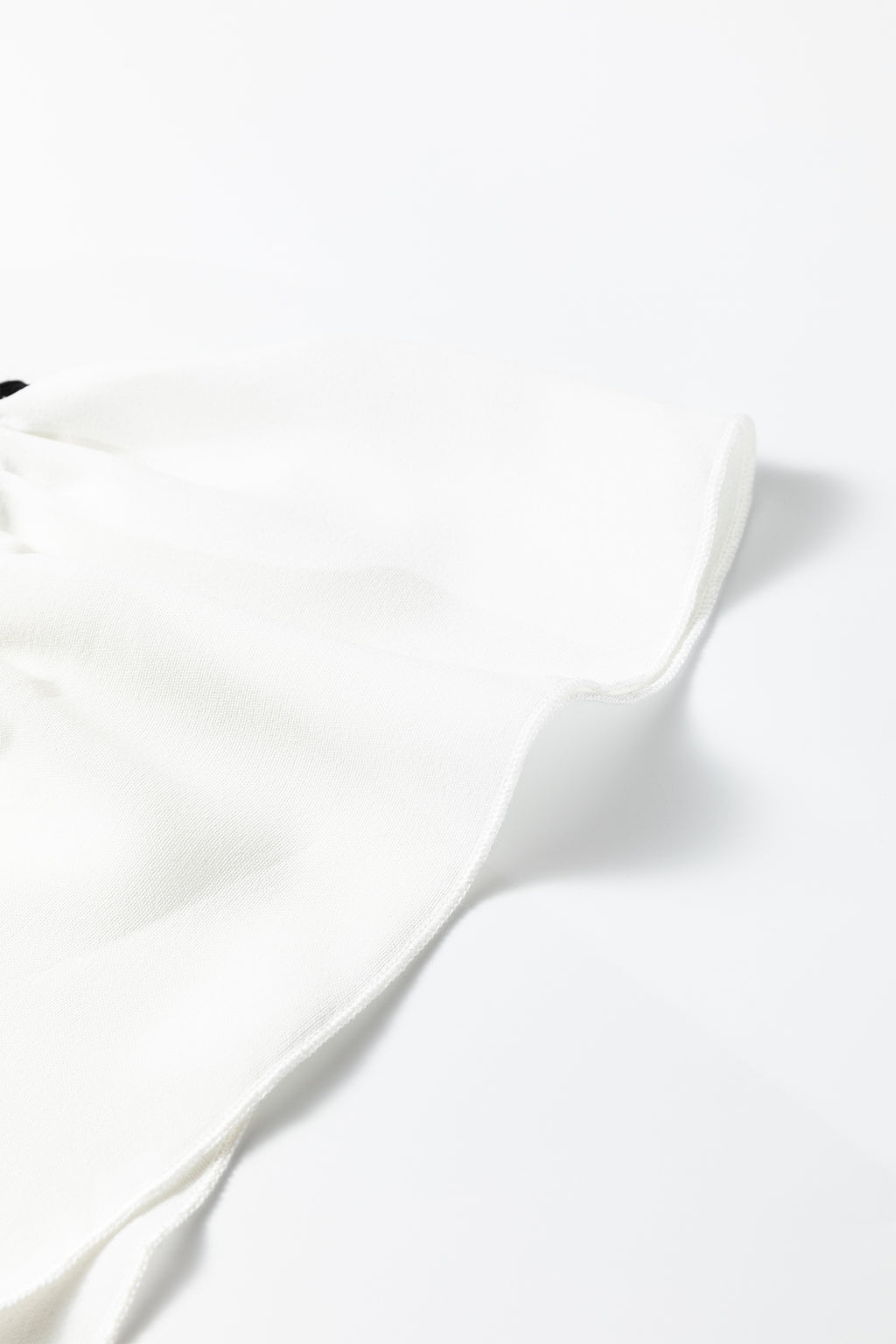 Black Plus Size Contrast Frilled Neckline Ruffled Short Sleeve Ribbed Textured Blouse