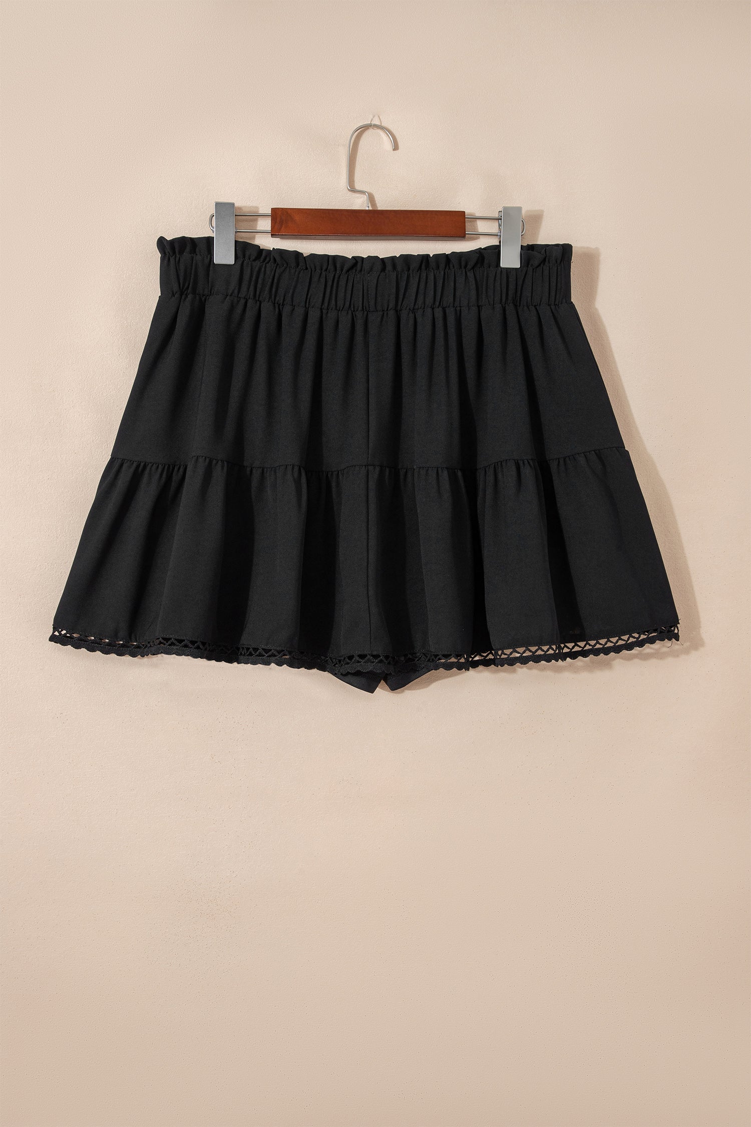 Black Plus Size Frilled Elastic Waist Lace Trim Boho Ruffled Shorts